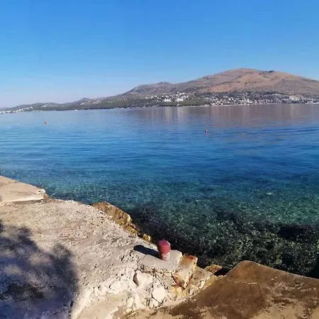 Apartamento 1 Bedroom Amazing In Trogir