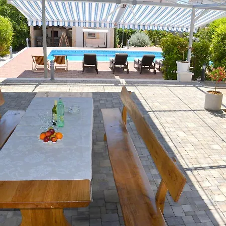 1 Bedroom Amazing In Apartamento *
