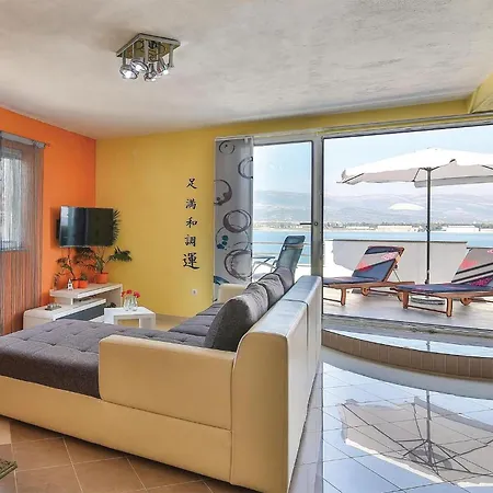1 Bedroom Amazing In Apartamento